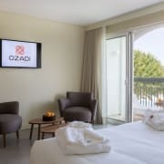 Ozadi Tavira Hotel